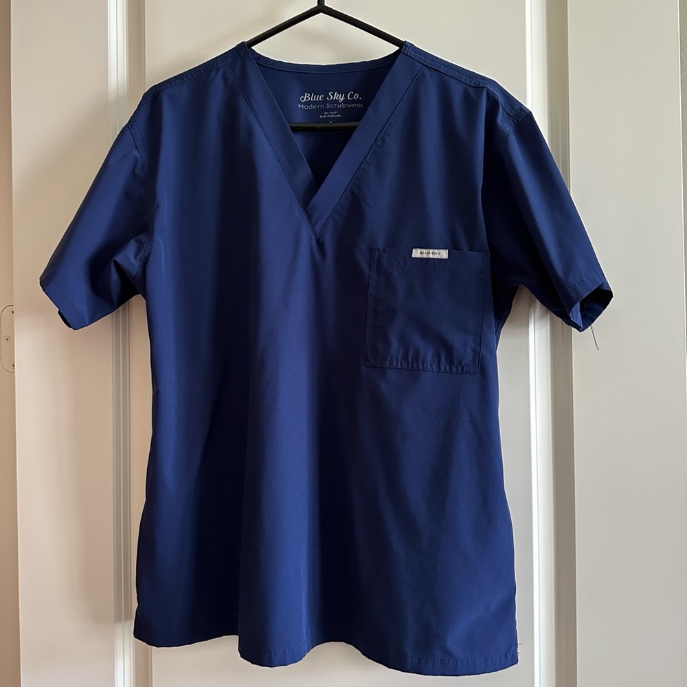 Lot of 5 - Blue Sky Logan Scrub Top
